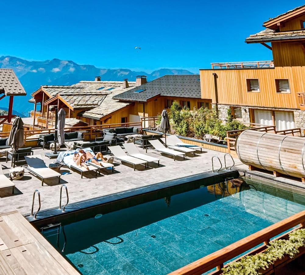 Grandes Rousses Hotel & Spa Alpe d'Huez Ngoại thất bức ảnh The swimming pool at the 7132 Summit