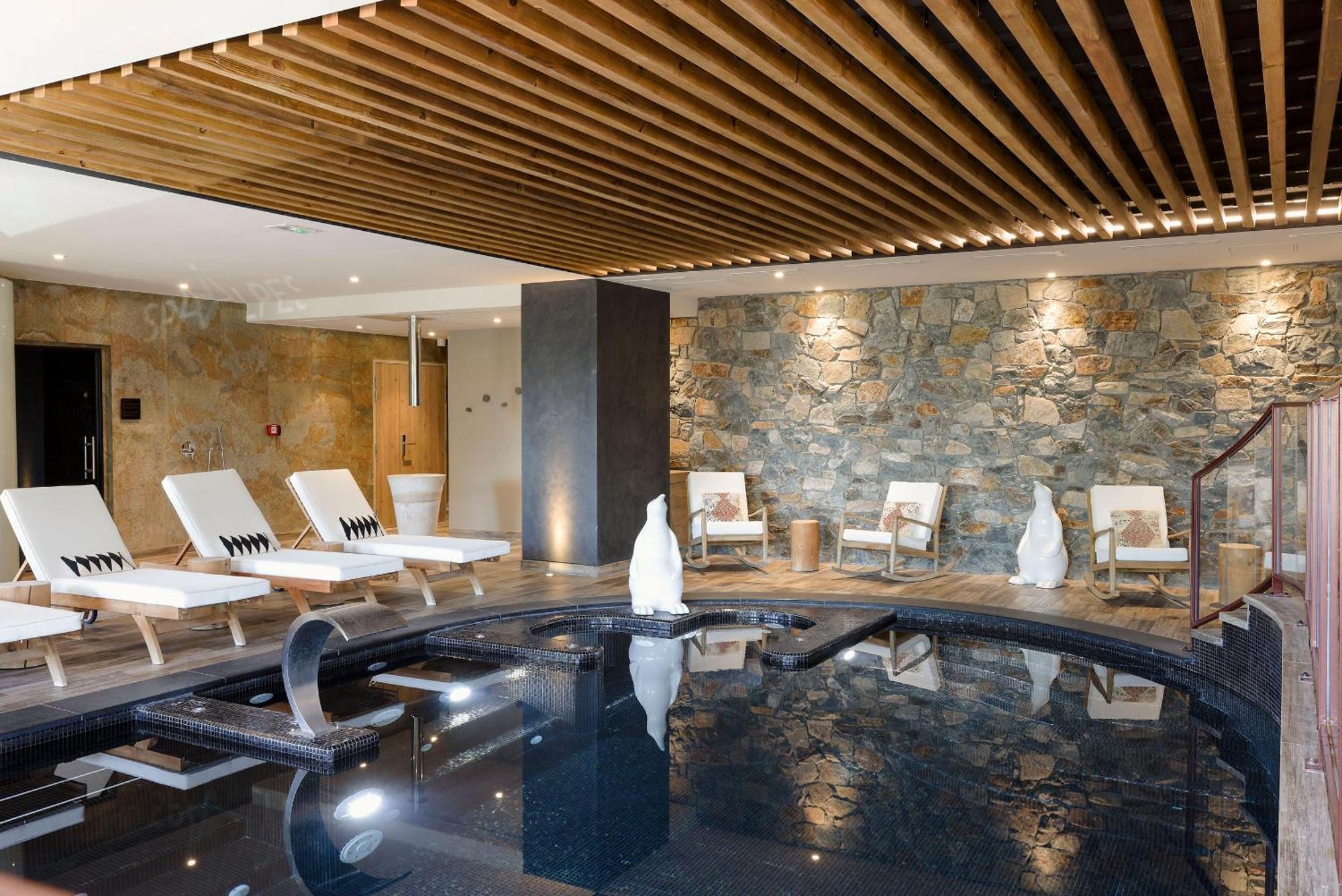 Grandes Rousses Hotel & Spa Alpe d'Huez Ngoại thất bức ảnh The spa at The Ivy Spa